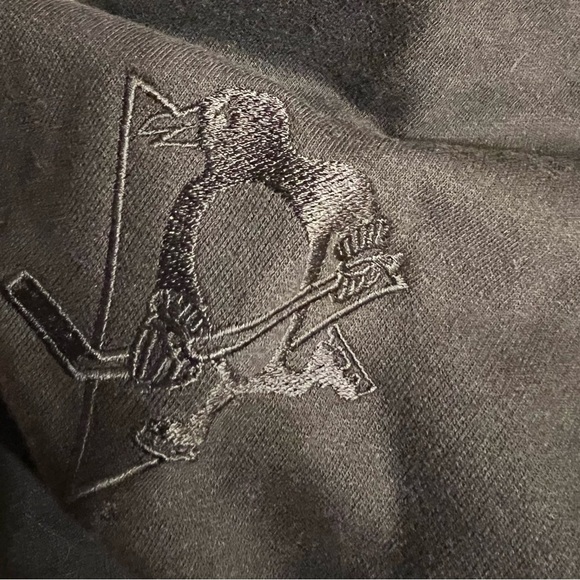 NEW NHL / FANATICS - Big & Tall Pittsburgh Penguins Square Solid Black Hoodie - Picture 2 of 3